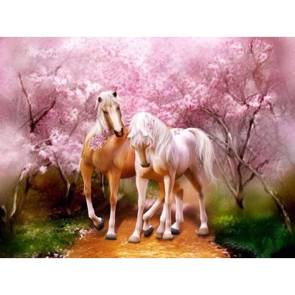 Cavalli tra alberi in fiore rosa