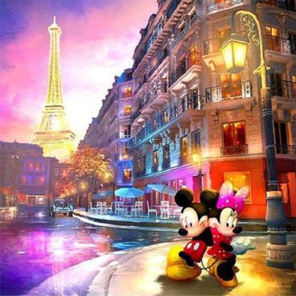 Mickey mouse e Minnie a Parigi